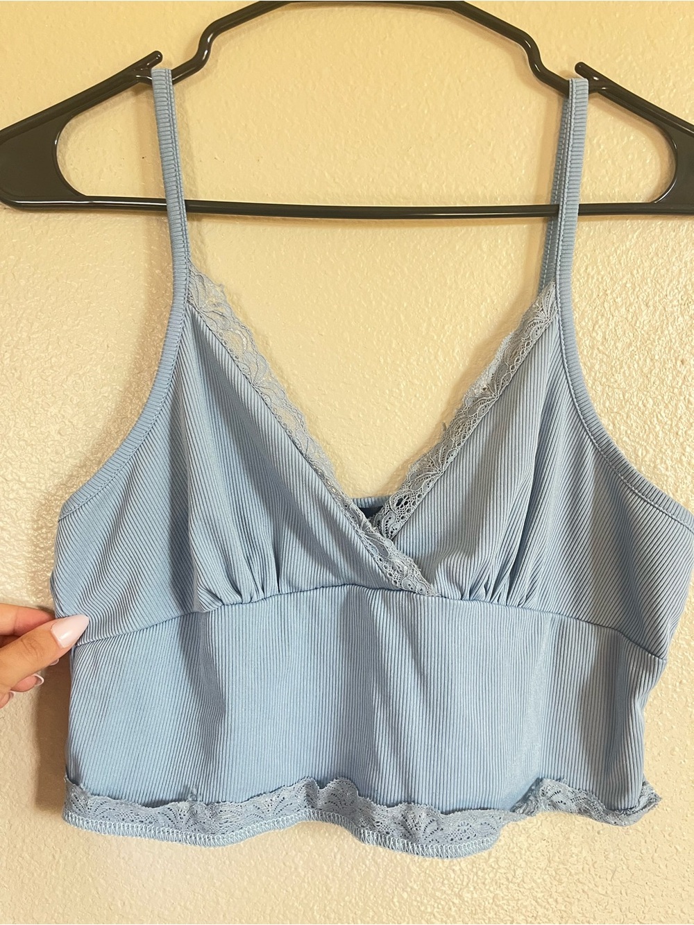 SHEIN Light Blue Ribbed Lace Trim Cropped Cami